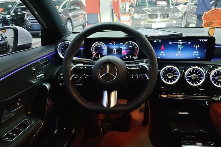Used Mercedes-Benz A-Class 2024 Updated A 200 L Fashion Version Steering Wheel