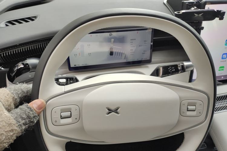 Used XPeng X9 2025 702 Four-Wheel Drive High-Performance Max