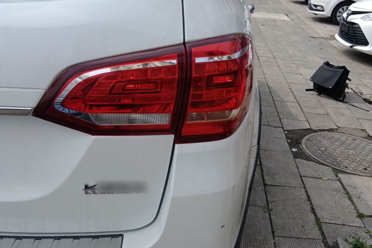 Used Haval H6 2015 Revised Version Sport Edition 1.5T Manual Transmission Two-Wheel Drive Elite Grade