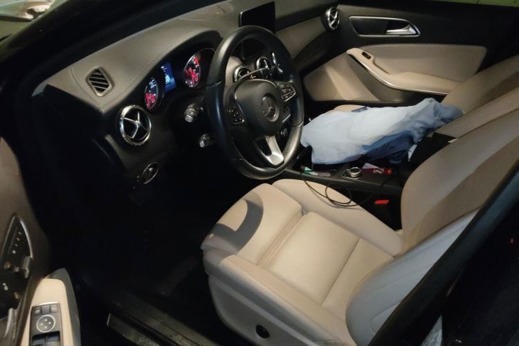 Used Mercedes-Benz GLA 2016 GLA 220 4MATIC Fashion Edition Driver Seat