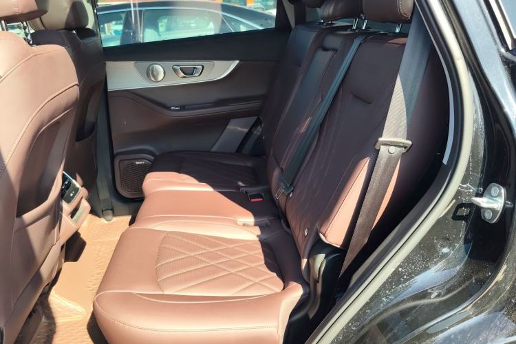 Used Chery Tiggo 8 PRO 2024 Champion Edition 290T Two-Wheel Drive Peak Version 7 Seats Left Rear Seat