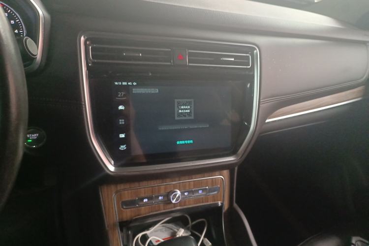 Used Roewe RX8 2018 30T Smart Connectivity Two-Wheel Drive Flagship Edition