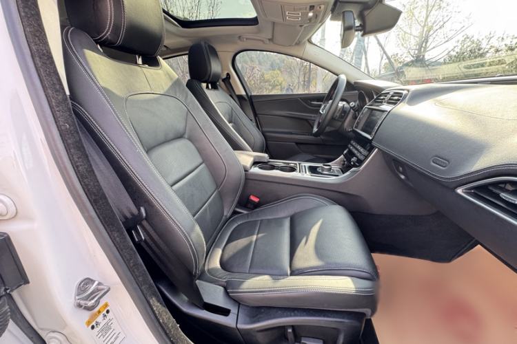 Used Jaguar XE 2017 2.0T 200 PS R-Sport