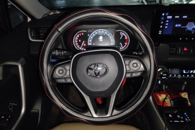 Used Toyota RAV4 2023 2.0L CVT Two-Wheel Drive Fashion Edition
