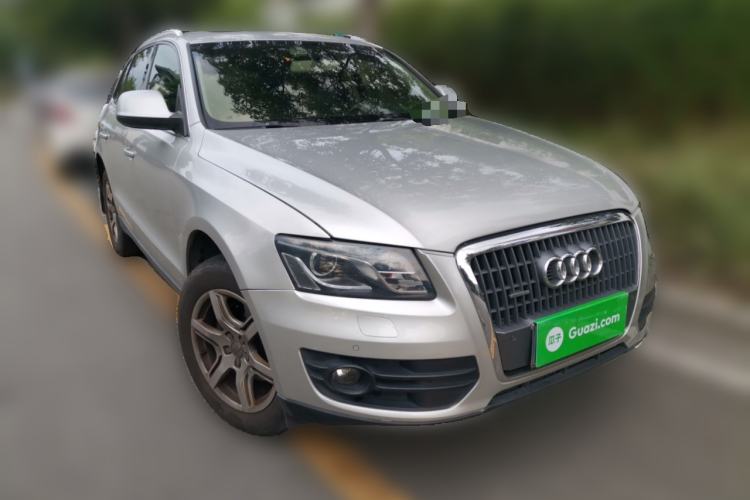 Used Audi Q5 2010 2.0TFSI Comfort Version Front Right 45 Deg