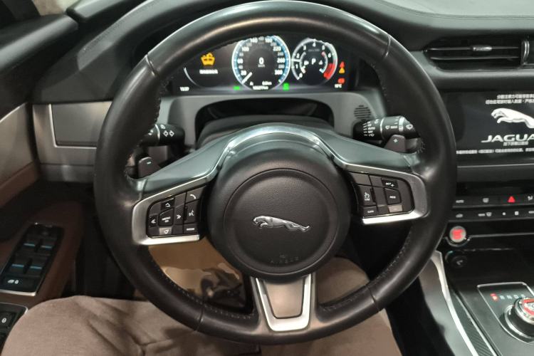 Used Jaguar XFL 2018 XFL 2.0T 250 PS Luxury Edition
