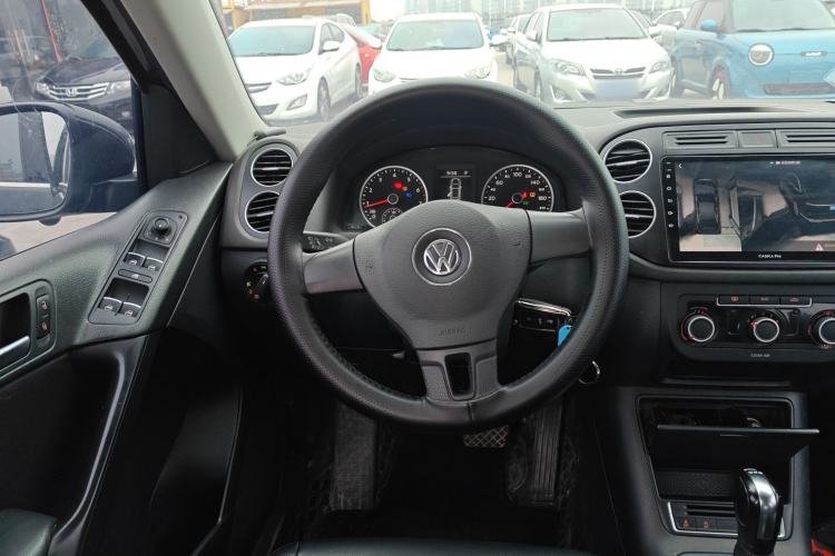 Used Volkswagen Tiguan L 2016 280TSI Automatic Two-Wheel-Drive Silk Road Style Edition