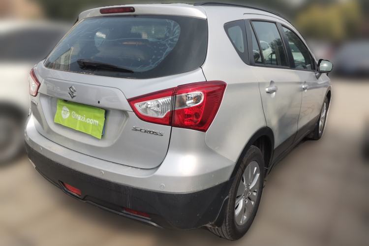 Used Suzuki S-Cross 2015 1.6L CVT Two-Wheel Drive Entry-Level Trim
