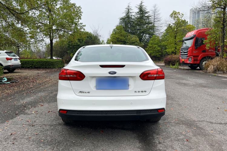 Used Ford Focus 2017 Sedan 1.6L Automatic Fashion Edition Smart Drive Version
