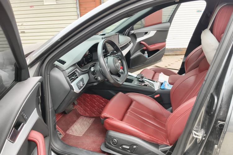 Used Audi A4L 2022 40 TFSI Luxury Dynamic Model
