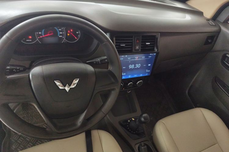 Used Wuling Rongguang V 2019 1.5L Standard Version China VI LAR
