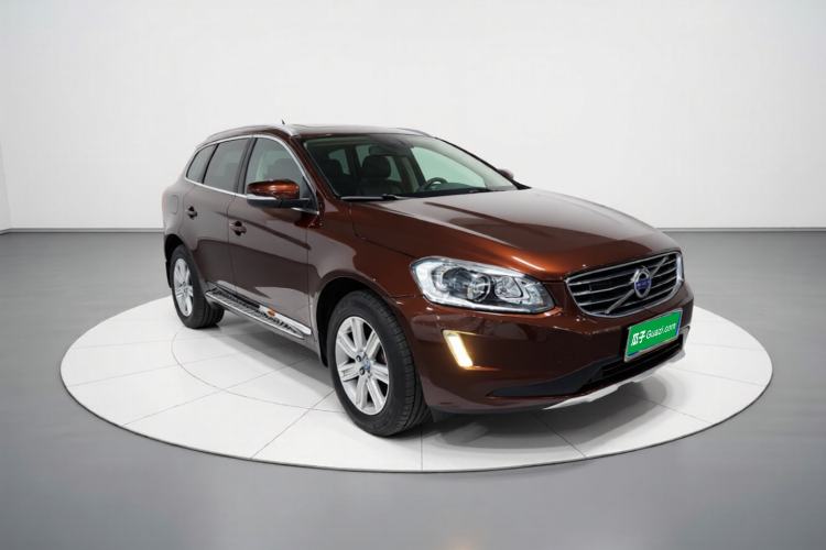 Used Volvo XC60 2016 T5 AWD Zhiyuan Edition Front Right 45 Deg