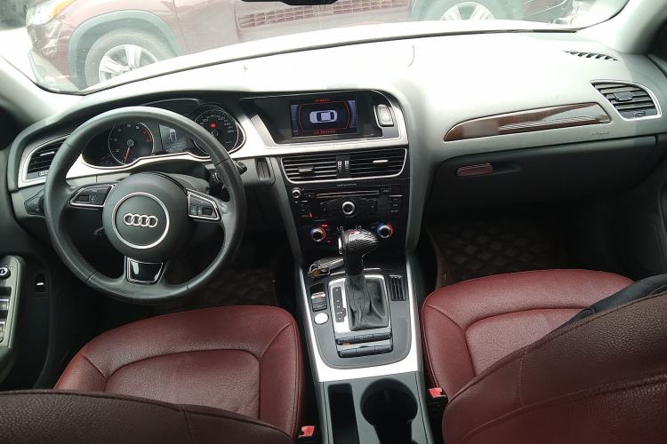 Used Audi A4L 2016 35 TFSI Collector's Edition Automatic Standard Model Center Console