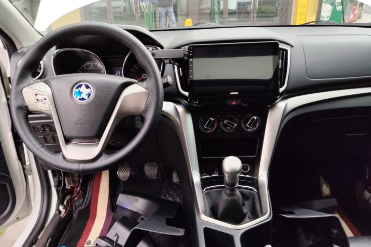 Used Venucia T70 2016 2.0L Manual RuiXiang Edition
