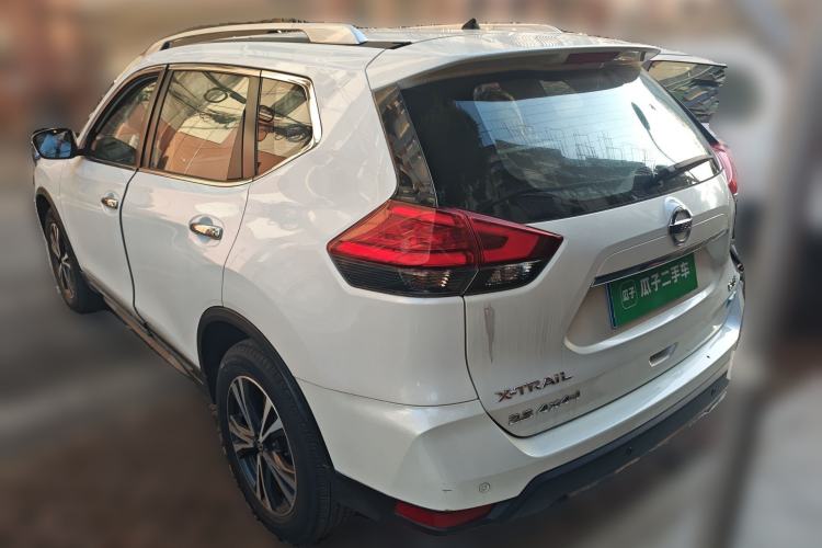 Used Nissan X-Trail 2017 2.5L CVT Leading Edition 4WD Rear Left 45 Deg