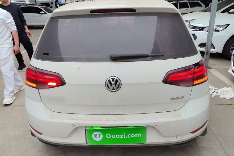 Used Volkswagen Golf 2018 1.6L Automatic Fashion Model