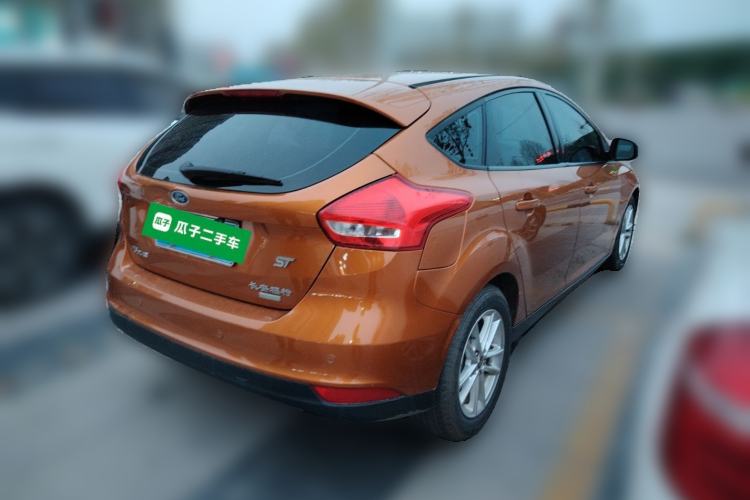 Used Ford Focus 2015 Hatchback EcoBoost 125 Manual – Ultra-Style Edition