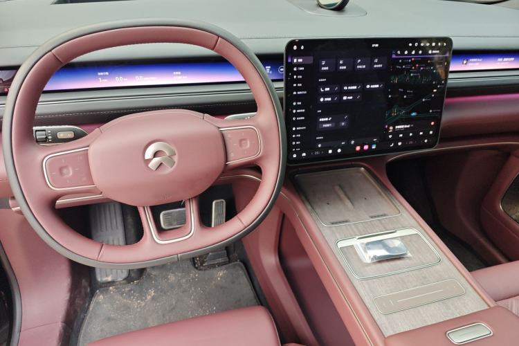 Used Nio ES8 2026 Model 6-seat Executive Signature Edition Center Console