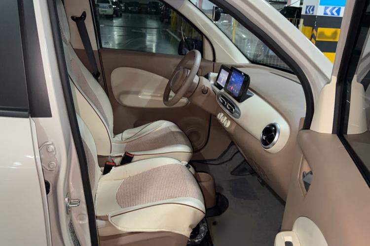 Used Wuling Hongguang MINIEV 2025 Four-Door Version Zhenxiang+ Edition Interior 8