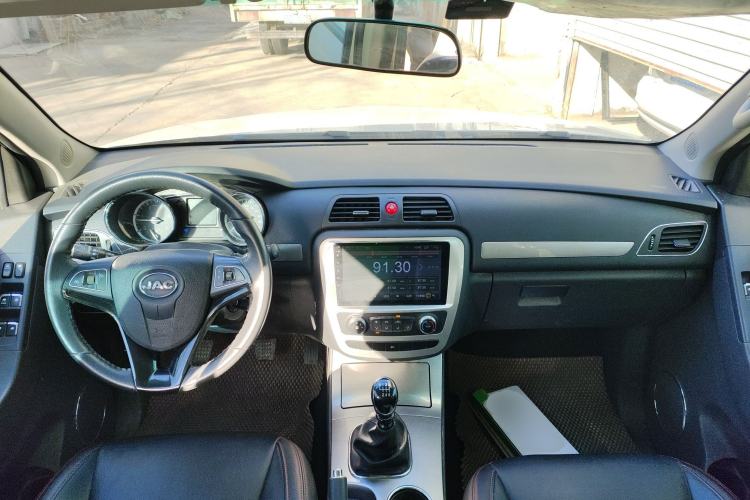 Used JAC T6 2020 2.0T Diesel Two-Wheel-Drive Elite Version Long Wheelbase China VI Emission Standard HFC4DB2-2E
