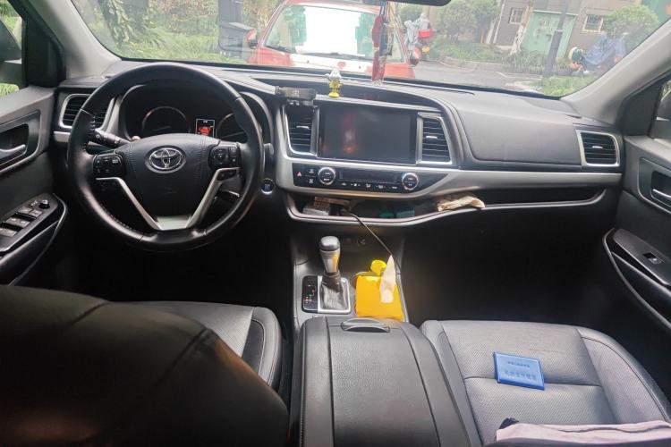 Used Toyota Highlander 2018 2.0T Four-Wheel Drive Luxury Edition 7 Seats China V Emission Standard