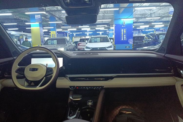 Used Geely Auto Monjaro L 2024 2.0TD High-Power Automatic Two-Wheel Drive Yunqi Version