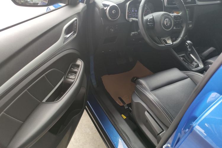 Used MG ZS 2017 1.5L Automatic Luxury Edition Driver Seat