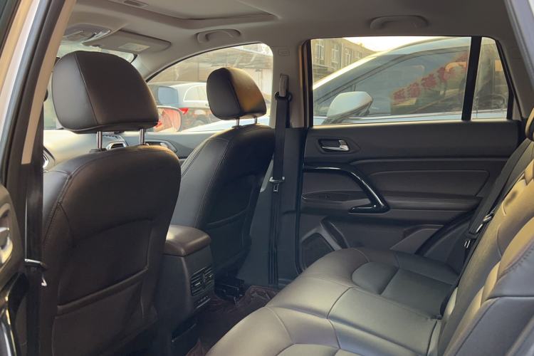 Used GAC Trumpchi GS4 2017 235T Manual Two-Wheel Drive Luxury Edition