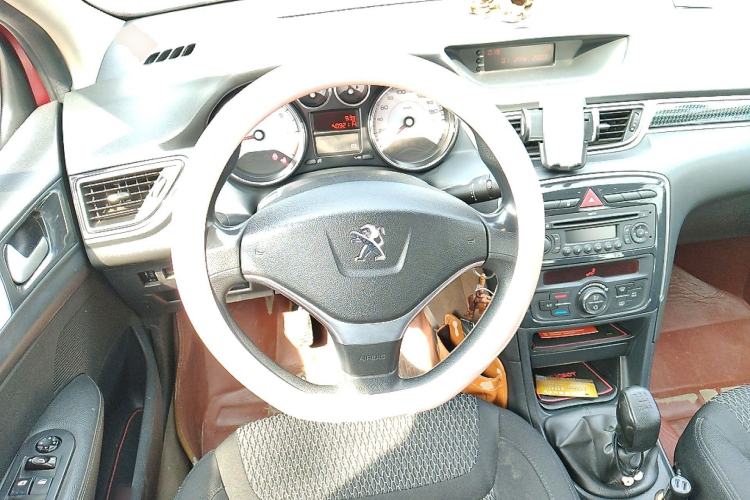 Used Peugeot 308 2012 1.6L Manual Fashion Edition Steering Wheel