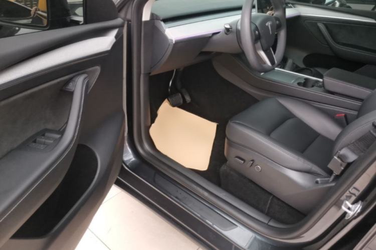 Used Tesla Model Y 2024 Rear-Wheel-Drive Version Driver Seat