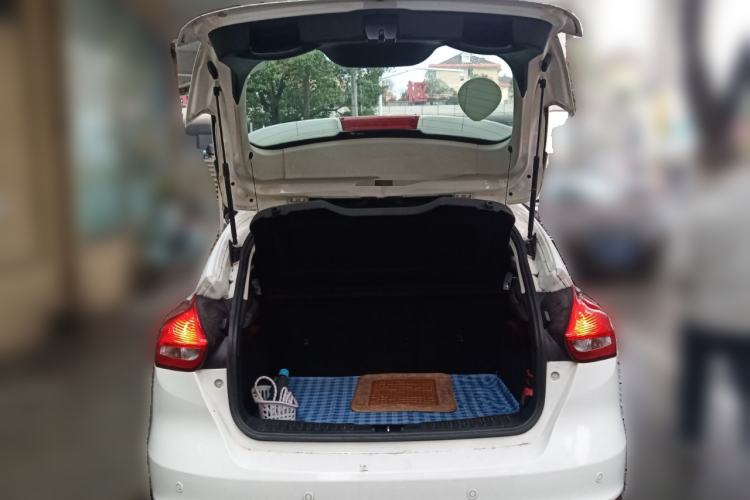 Used Ford Focus 2015 Hatchback 1.6L Automatic Fashion Edition
