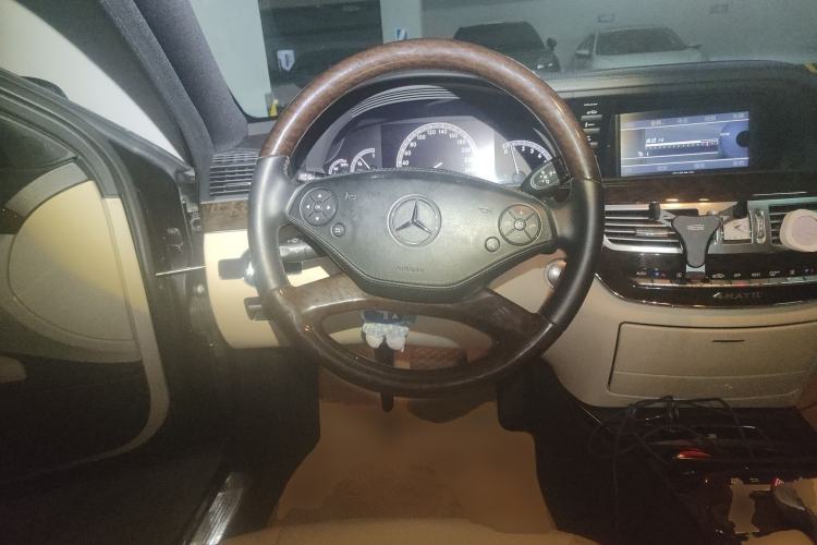 Used Mercedes-Benz S-Class 2010 S 300 L Prestige Edition Steering Wheel