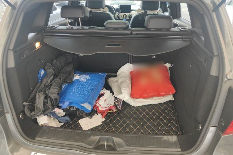 Used Mercedes-Benz B-Class 2017 B 200 Fashion Model Trunk