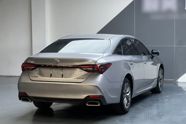 Used Toyota Avalon 2019 2.0L Luxury Edition China VI Standard Exterior 3