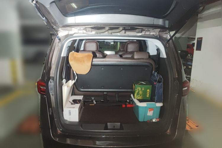 Used Buick GL8 2021 Land Cruiser Executive Class 652T Luxury Model Trunk