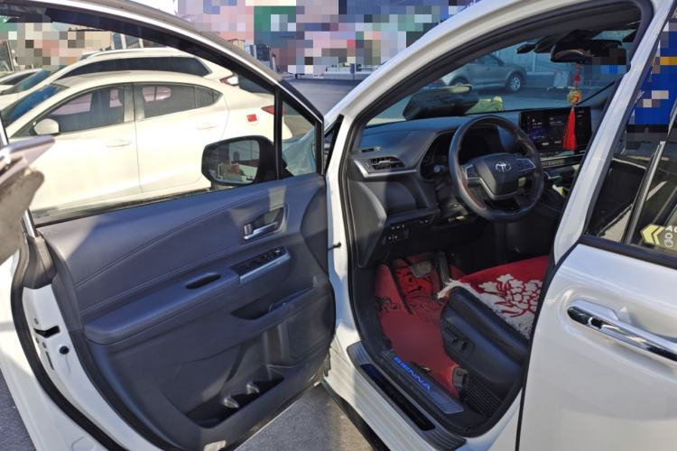 Used Toyota Sienna 2021 2.5L Hybrid Ultimate Edition