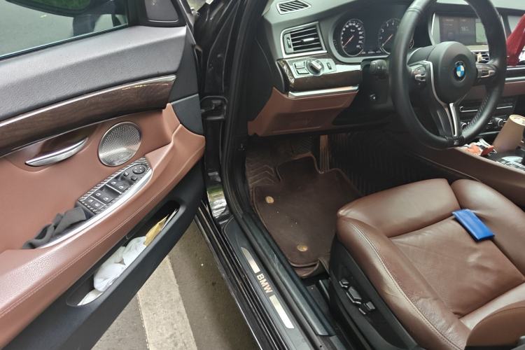 Used BMW 5 Series GT 2013 535i Leading Model
