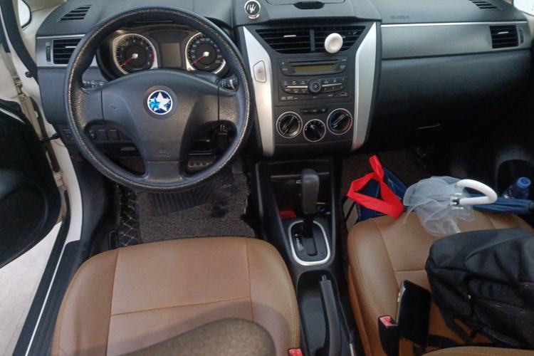 Used Venucia R50X 2013 1.6L Automatic Model
