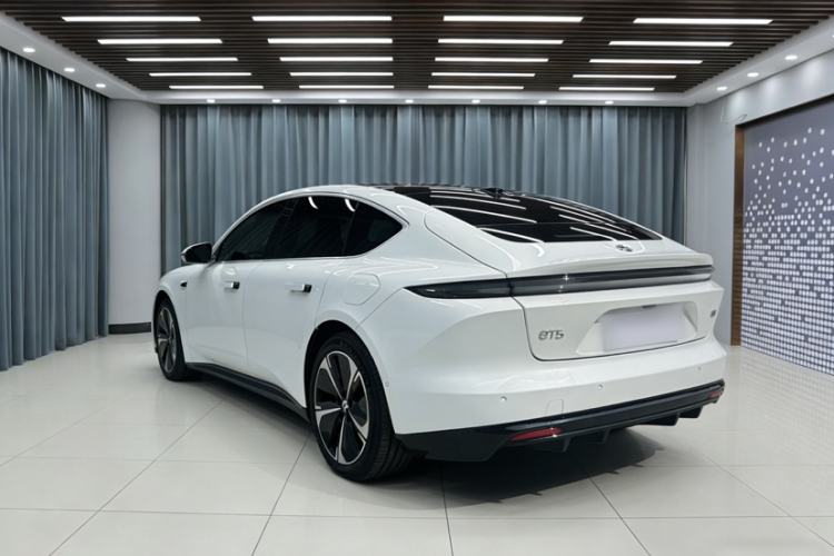 Used Nio ET5 2025 75 kWh
