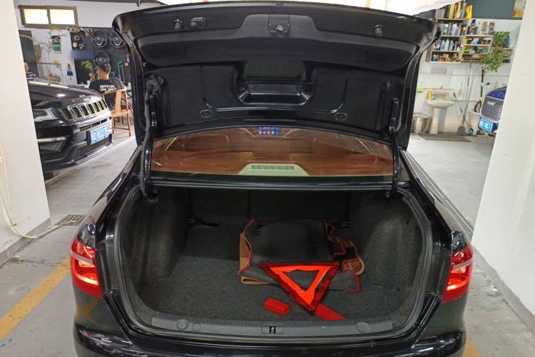 Used Volkswagen Lavida 2013 Restyled Classic 1.6L Automatic Comfort Edition