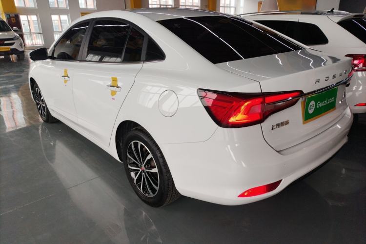 Used Roewe i5 2020 1.5L Automatic 4G Connect Luxury Flagship Edition
