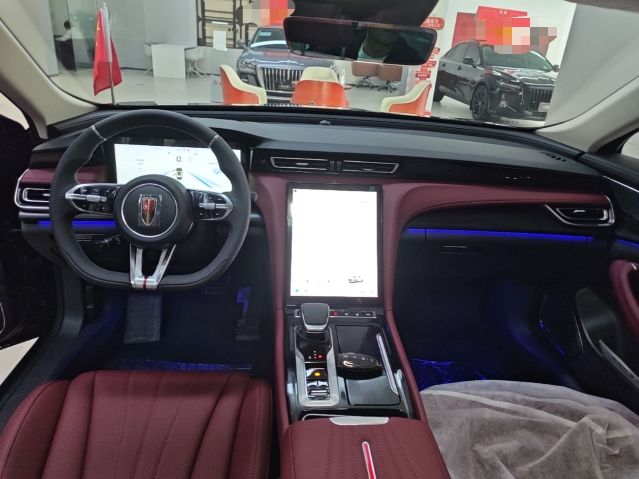 Hongqi H5 2025 Model 2.0T Automatic Xuan Ying 2 Million Units Commemorative Edition — снимка 12