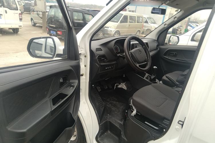 Used Chana Ruixing M60 2023 1.5L GDI Comfort-Class Passenger Vehicle 6/7 Seats
