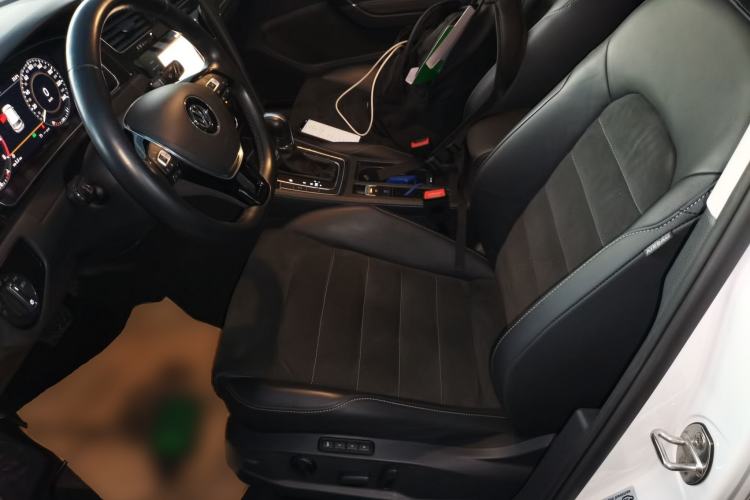 Used Volkswagen Golf 2020 Zhiai Edition 280TSI DSG Luxury Model Left Front Seat