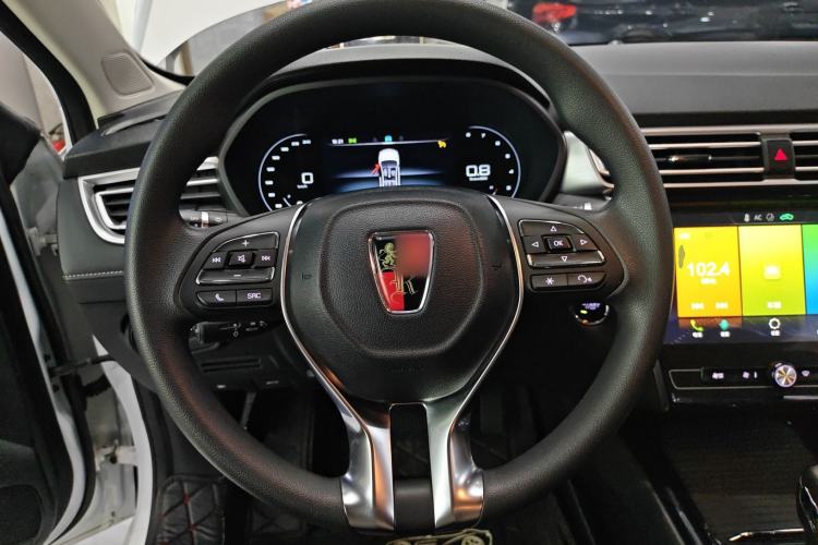 Used Roewe i5 2020 1.5L Automatic 4G Connect Luxury Flagship Edition
