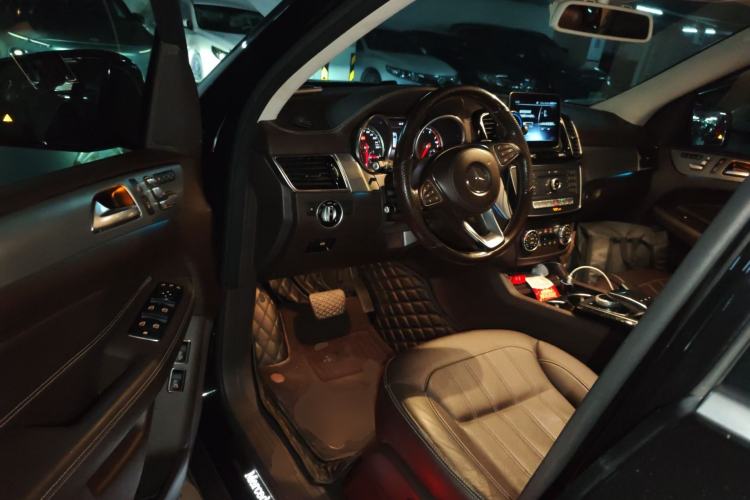 Used Mercedes-Benz GLS 2018 Facelift GLS 320 4MATIC Driver Seat