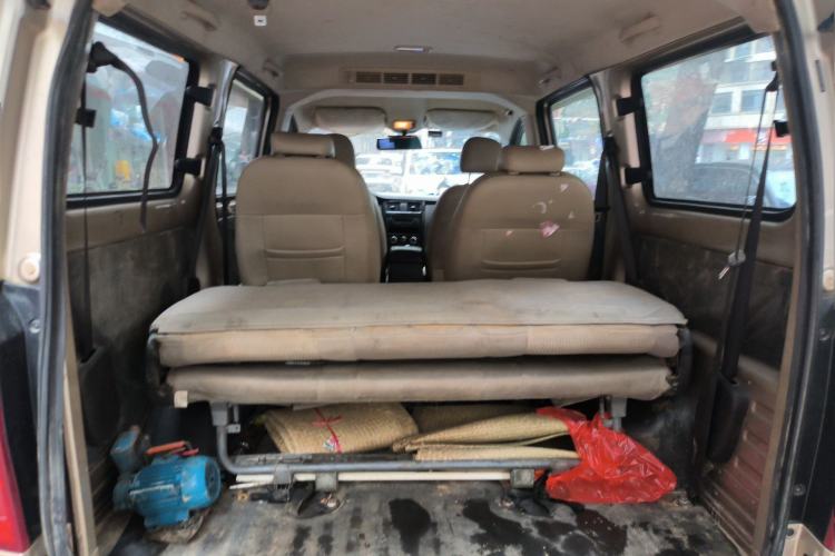 Used Wuling Rongguang V 2018 1.5L Practical Version Trunk