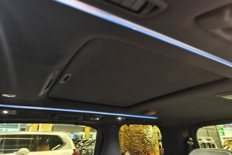 Used Lexus LM 2020 300h Four-Seat Grand Edition Interior 3