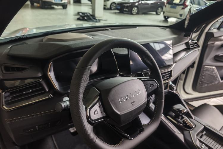 Used Lynk & Co 06 2023 Remix 1.5T Dynamic Halo Interior 1