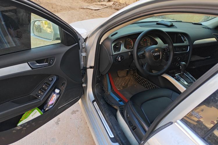 Used Audi A4L 2012 2.0 TFSI automatic standard version Driver Seat